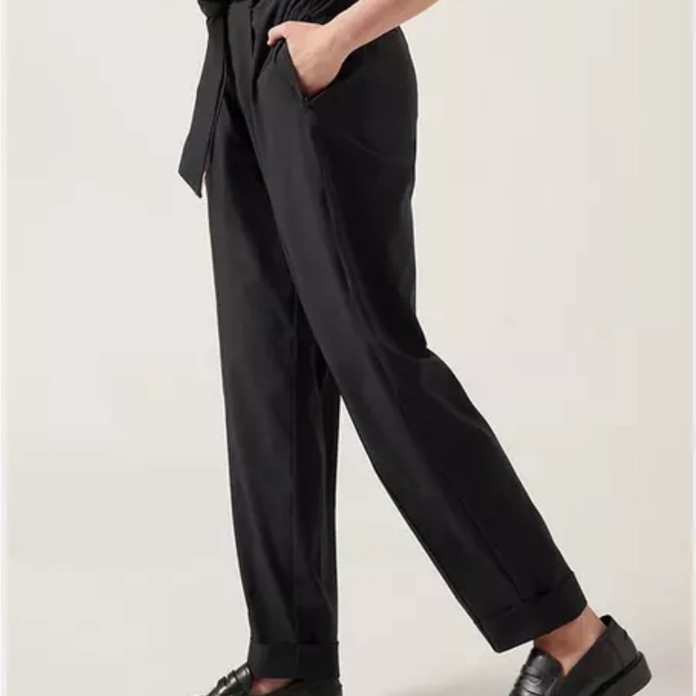 Athleta Cardiff lightweight pants size 6 black pockets travel work